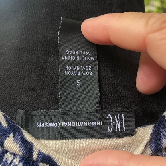 Inc Blue Printed Beaded Neckline Lightweight Sweater size Small - Picture 7 of 8